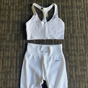 Bo & Tee seamless white activewear set
